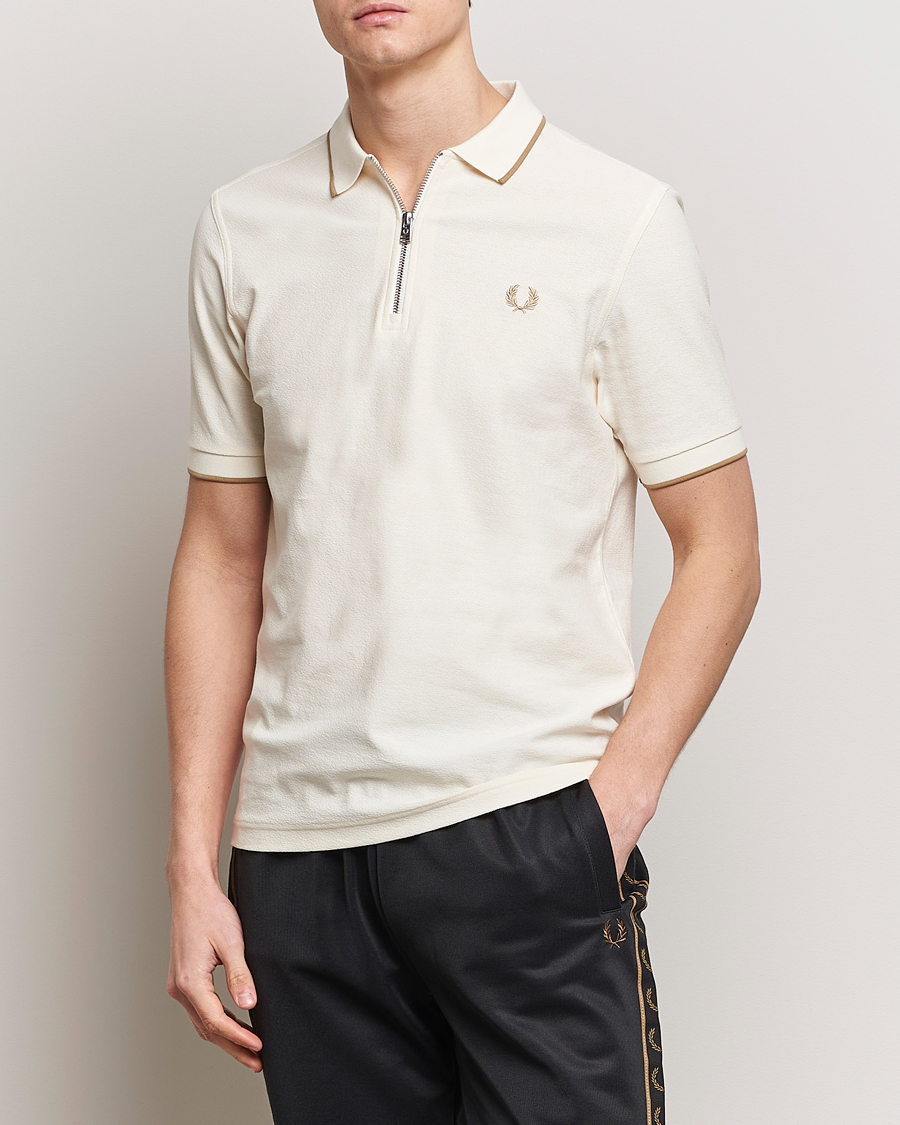 Men | Fred Perry | Fred Perry | Crépe Half Zip Polo Ecru