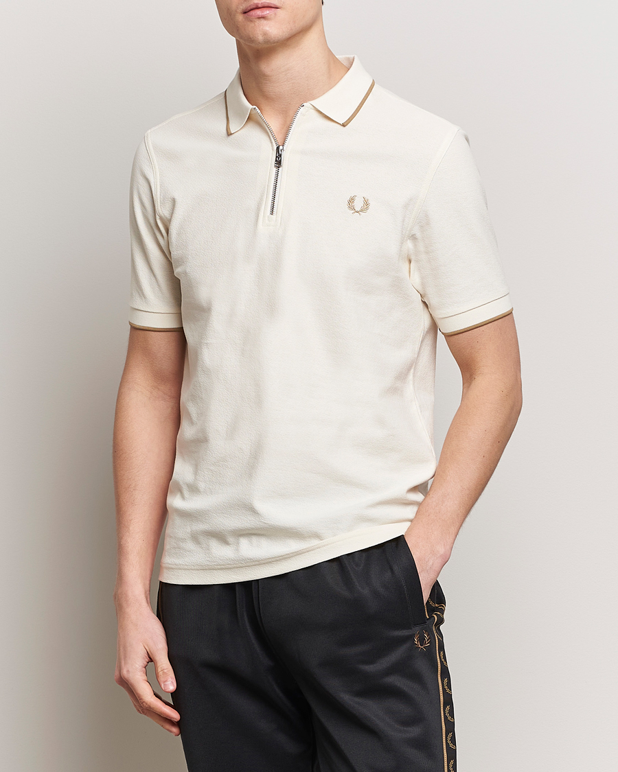 Herr | Kläder | Fred Perry | Crépe Half Zip Polo Ecru