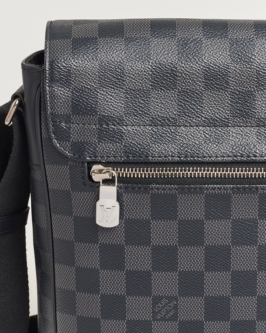 Herren | Louis Vuitton Pre-Owned District PM Messenger Bag Damier Graphite | Louis Vuitton Pre-Owned | District PM Messenger Bag Damier Graphite