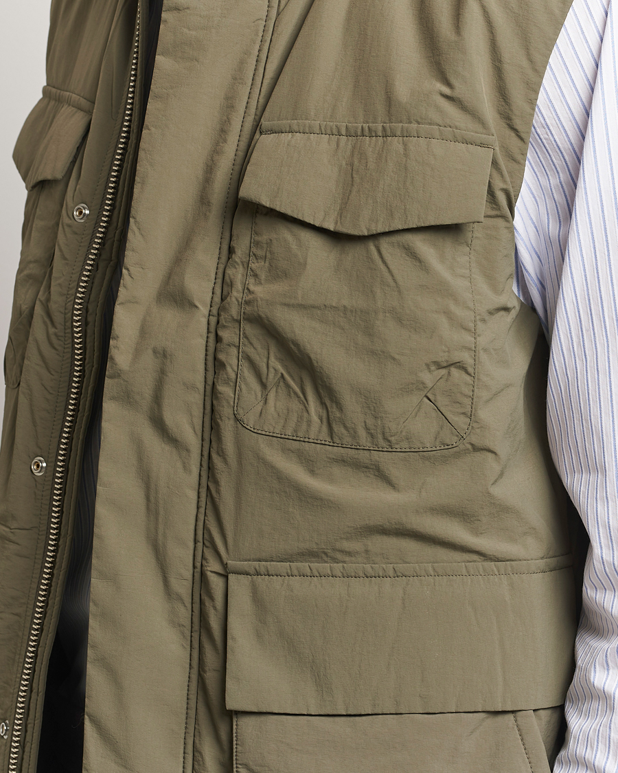 Herren | Jacken | NN07 | Perry Nylon Padded Vest Capers Green