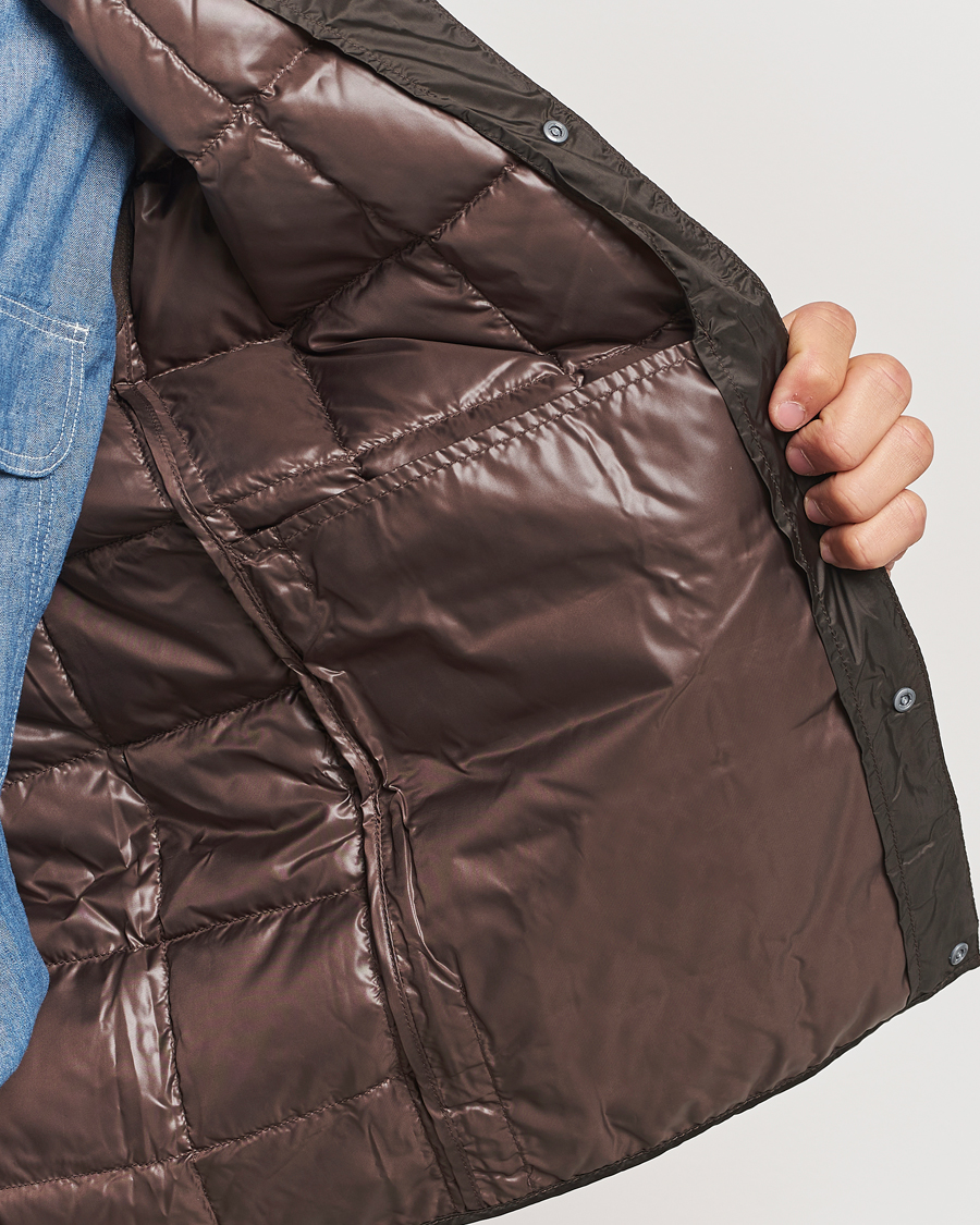 Herren | Jacken | TAION | V-Neck Lightweight Down Vest Dark Choco