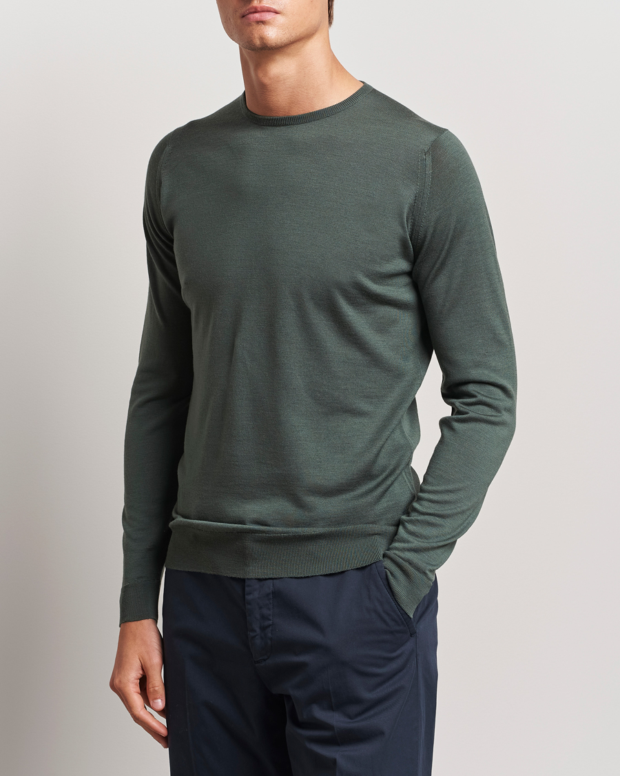 Herren |  | John Smedley | Lundy Extra Fine Merino Crew Neck Highland Green