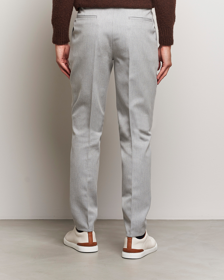 Herren | Hosen | Brunello Cucinelli | Slim Fit Pleated Wool Trousers Light Grey