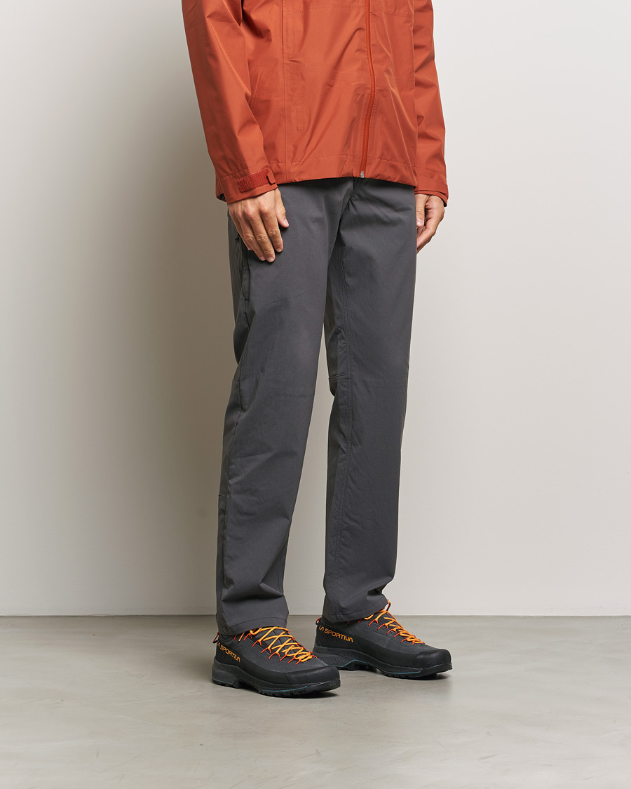 Herren | Sneaker | La Sportiva | TX4 Evo Hiking Shoes Carbon/Papaya