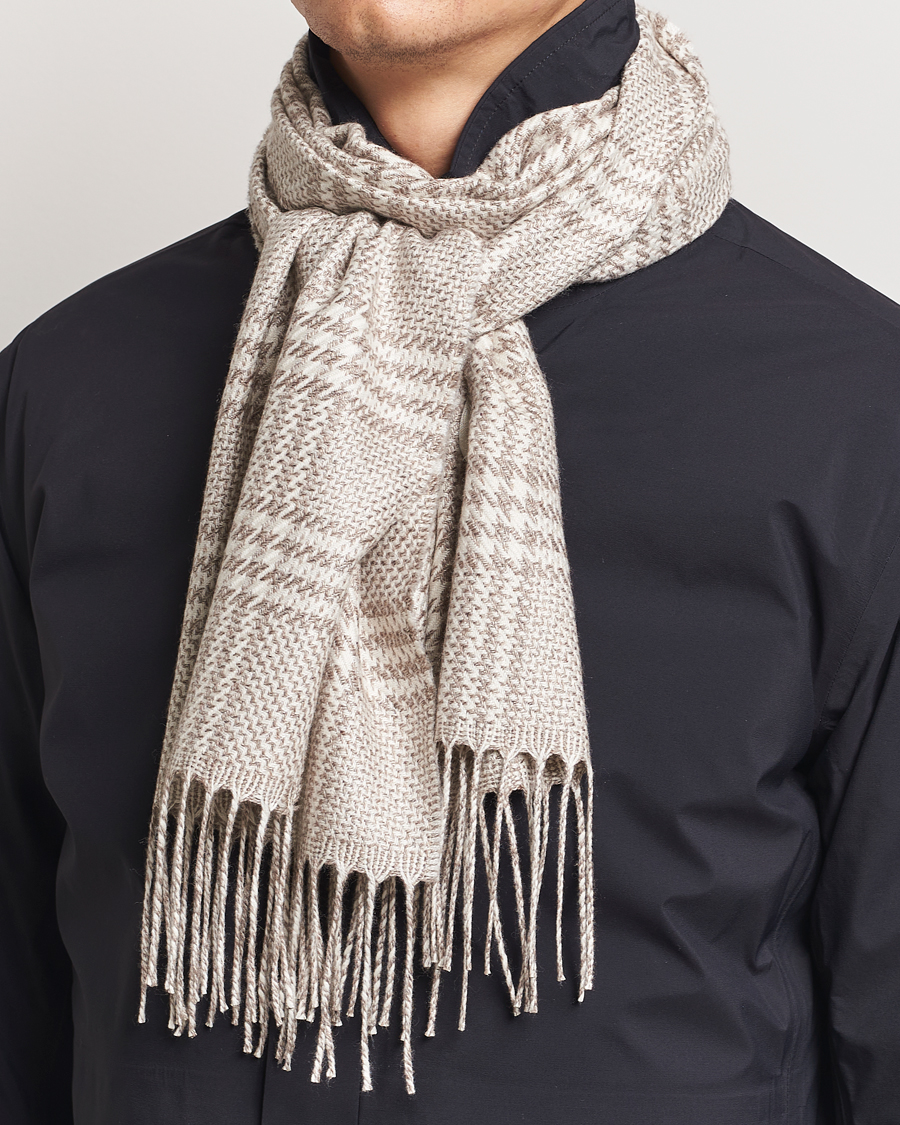 Herren | Piacenza Cashmere Cashmere/Silk Houndstooth Scarf Light Beige | Piacenza Cashmere | Cashmere/Silk Houndstooth Scarf Light Beige