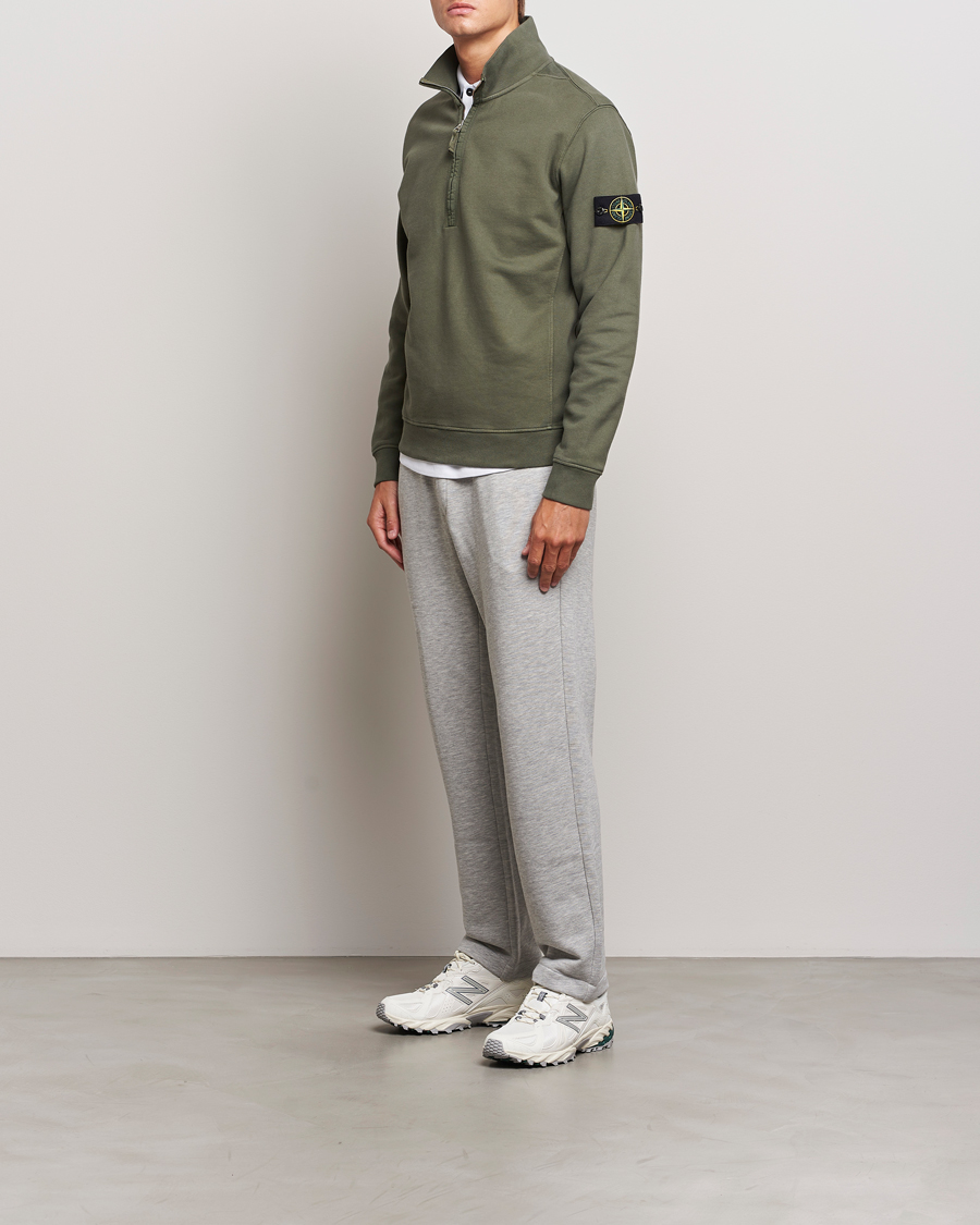 Stone Island Garment Dyed Fleece Half Zip Musk bei Care of Carl 