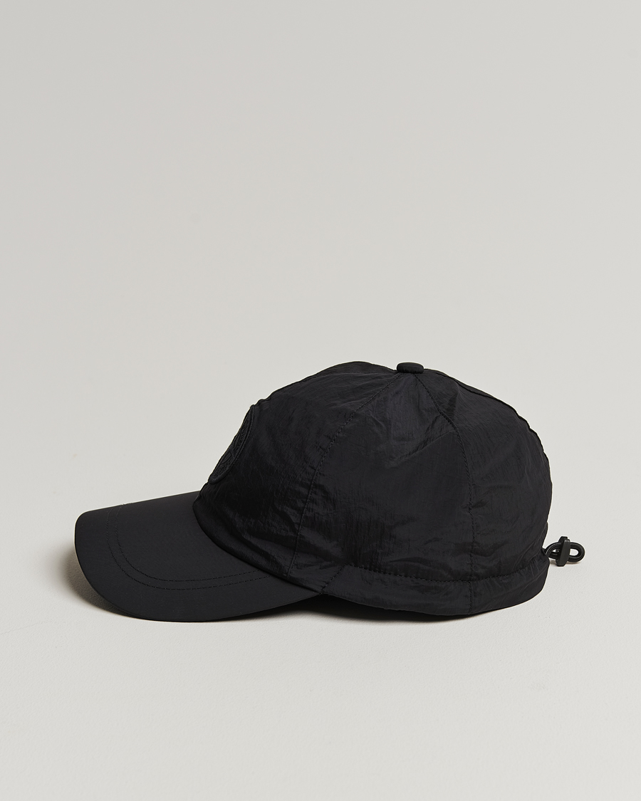 Herren | Stone Island Nylon Metal Logo Cap Black | Stone Island | Nylon Metal Logo Cap Black