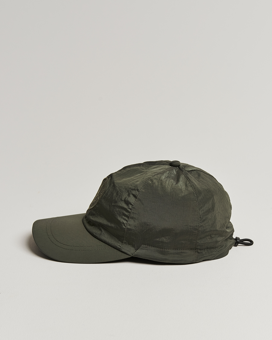 Herren | Stone Island Nylon Metal Logo Cap Musk | Stone Island | Nylon Metal Logo Cap Musk