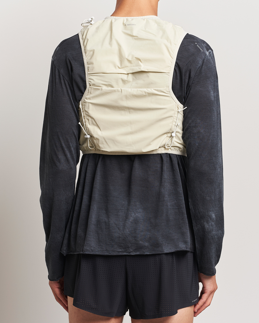 Herren | Satisfy Justice Cordura Hydration Vest Mineral Off White | Satisfy | Justice Cordura Hydration Vest Mineral Off White