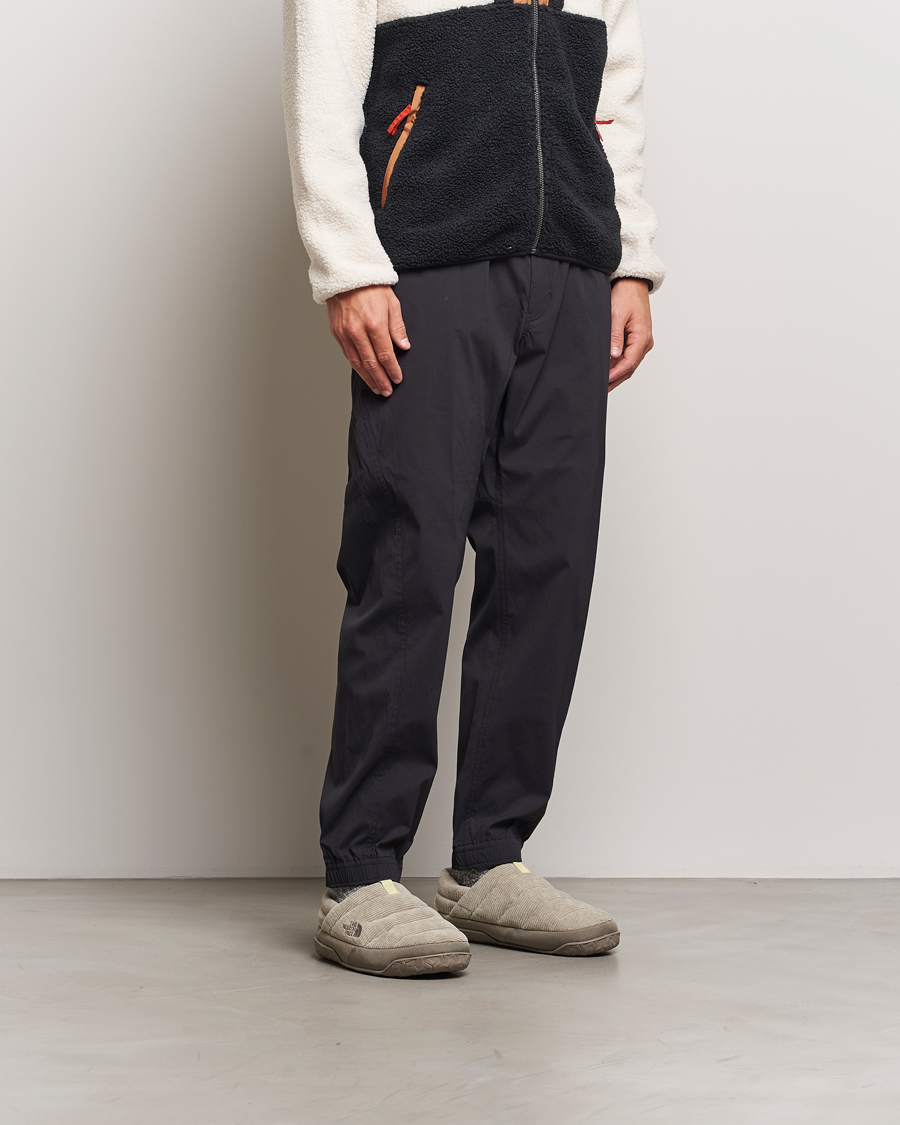 Herren | The North Face Nuptse Corduroy Mule Beige | The North Face | Nuptse Corduroy Mule Beige