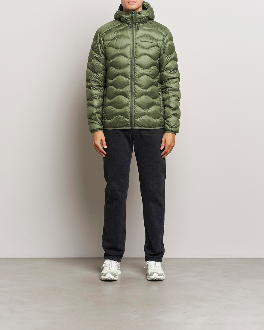 Herren | Jacken | Peak Performance | Helium Down Hooded Jacket Pine Needle