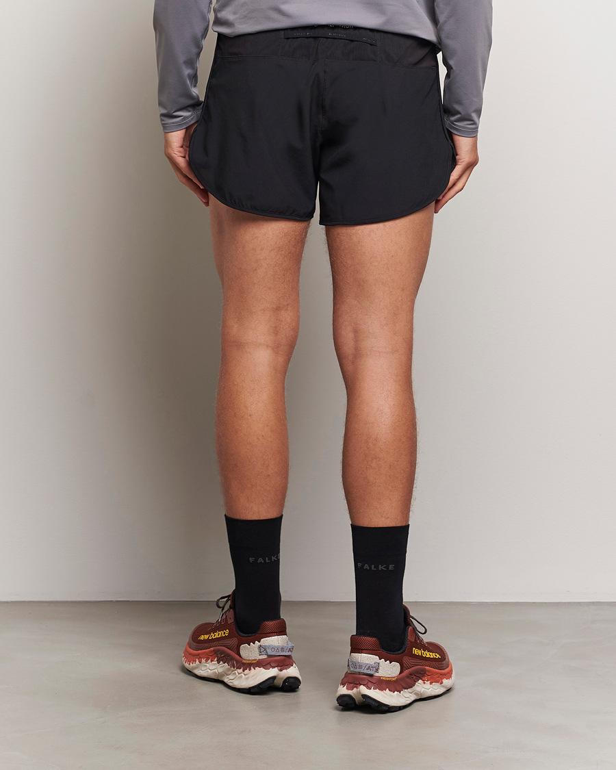 Herren | Shorts | District Vision | 5 Inch Training Shorts Black
