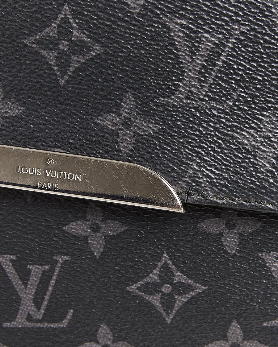 Herren | Pre-Owned & Vintage Bags | Louis Vuitton Pre-Owned | Explorer Messenger Bag Monogram Eclipse