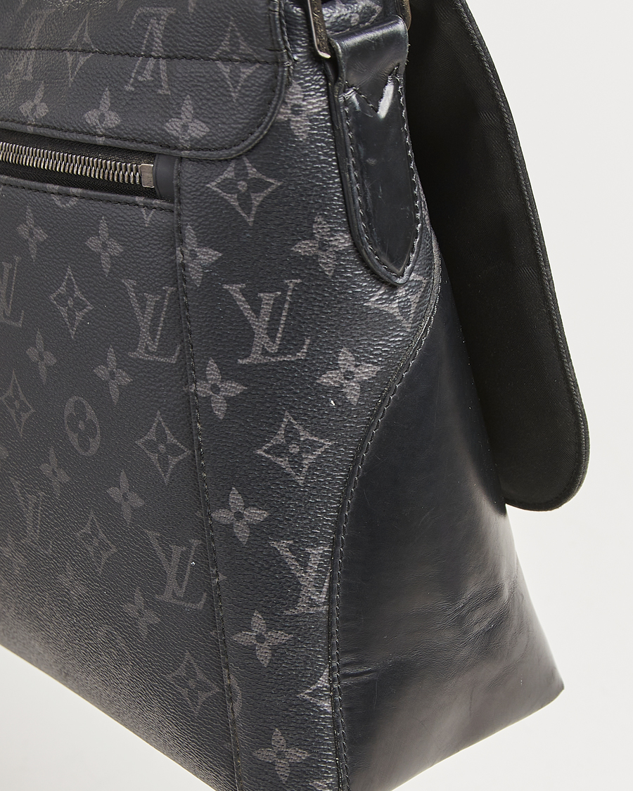 Herren | Pre-Owned & Vintage Bags | Louis Vuitton Pre-Owned | Explorer Messenger Bag Monogram Eclipse