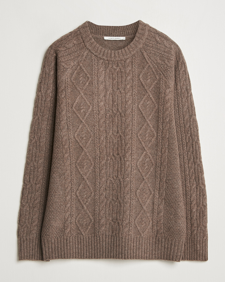 Herren | Pullover | A Day's March | Atlas Aran Knit Lambswool Sweater Dark Taupe