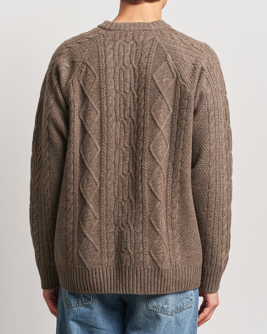 Herren | Pullover | A Day's March | Atlas Aran Knit Lambswool Sweater Dark Taupe