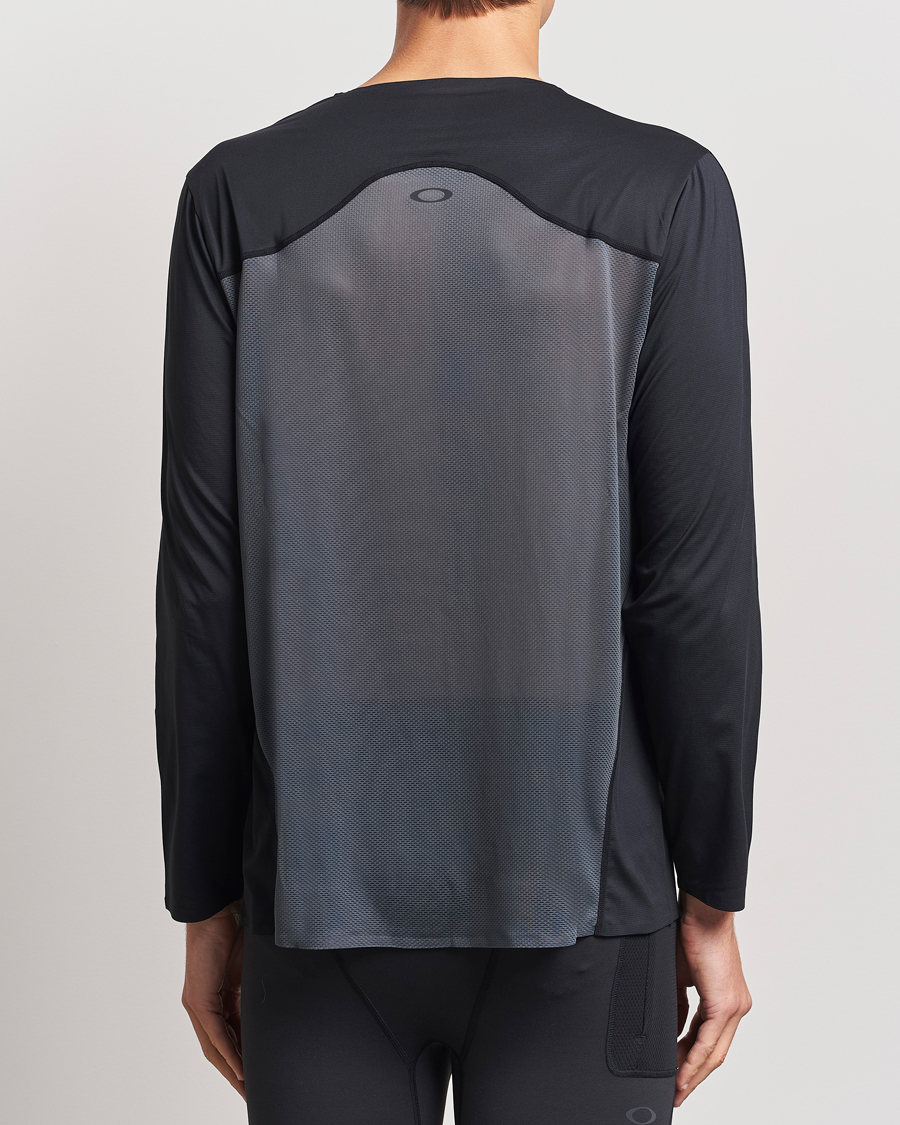 Herren | T-Shirts | Oakley | Pursuit Pro Long Sleeve T-Shirt Blackout