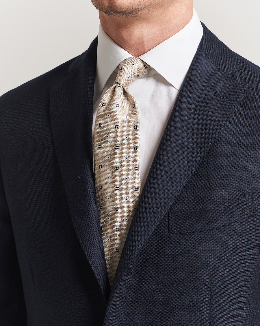 Herren | Krawatten | Amanda Christensen | Silk/Linen Printed Flower 8cm Tie Sand