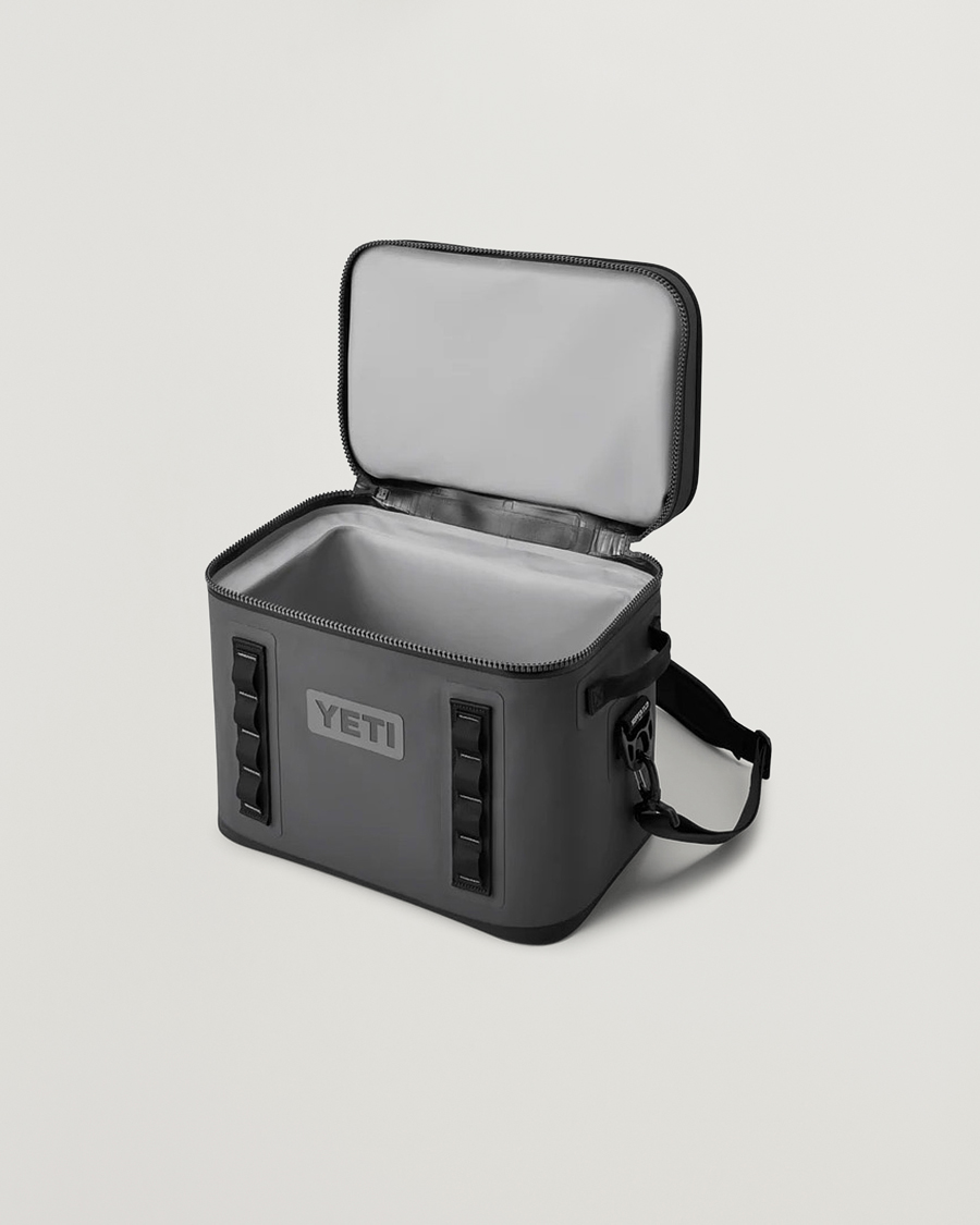 Herren | Outdoor living | YETI | Hopper Flip 18 Soft Cooler Charcoal