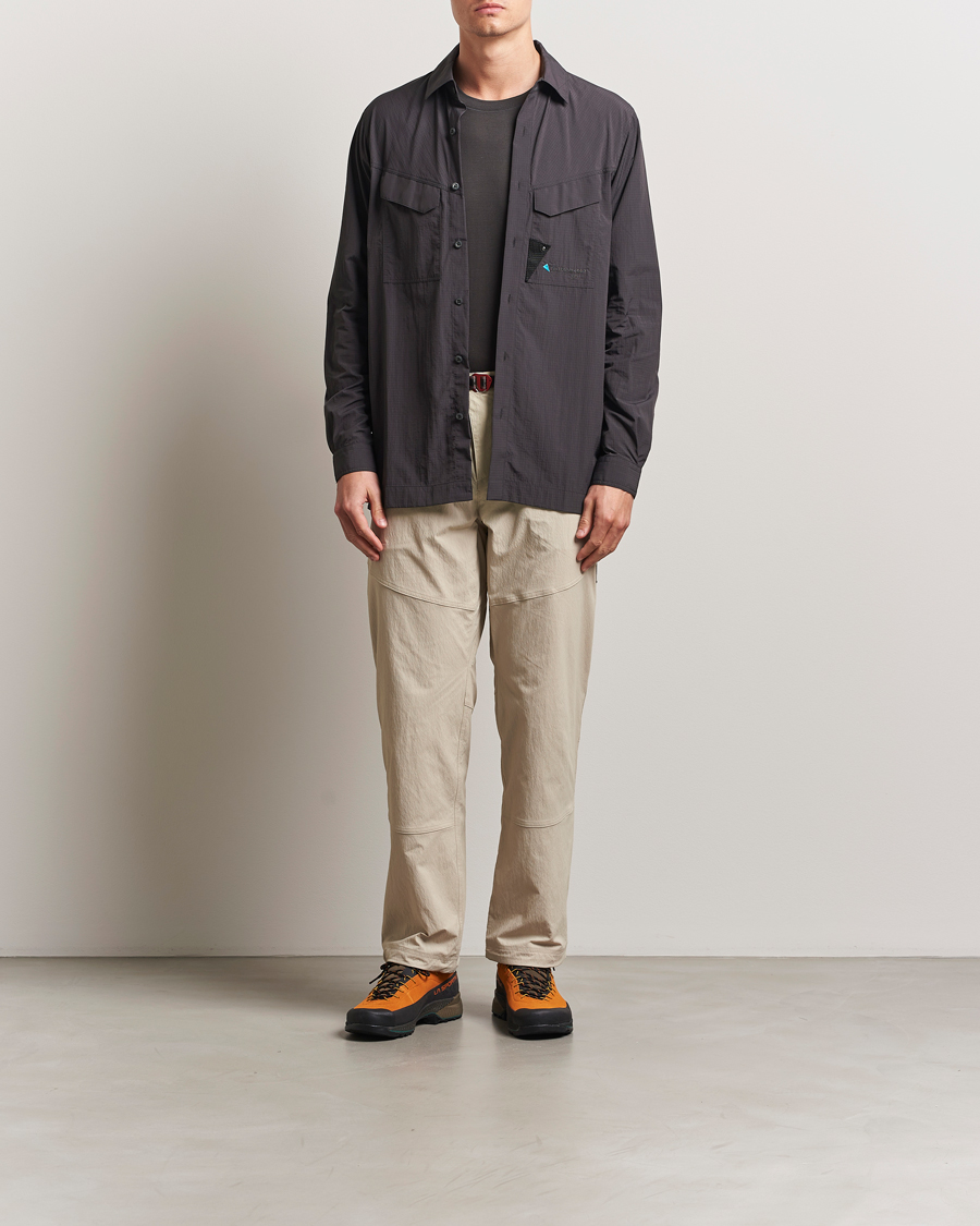 Herren | Hemden | Klättermusen | Syn Long Sleeve Function Shirt Raven