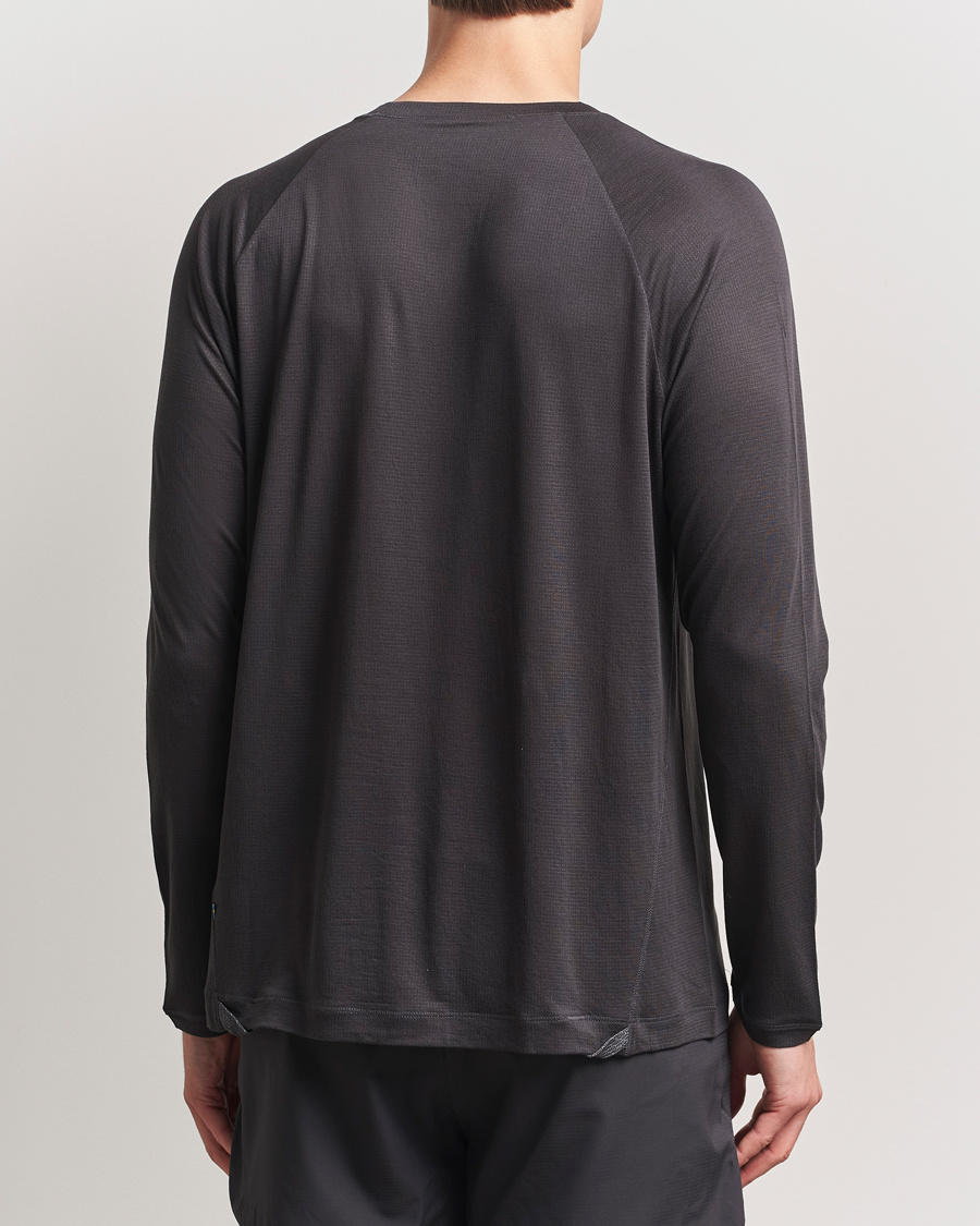 Herren | T-Shirts | Klättermusen | Groa Long Sleeve T-Shirt Raven