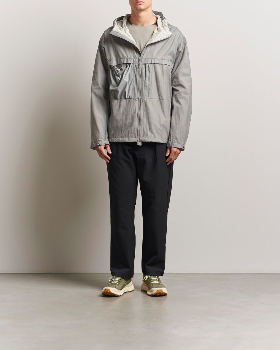 Herren | Jacken | Oakley | Latitude Flight Wind Jacket Cement