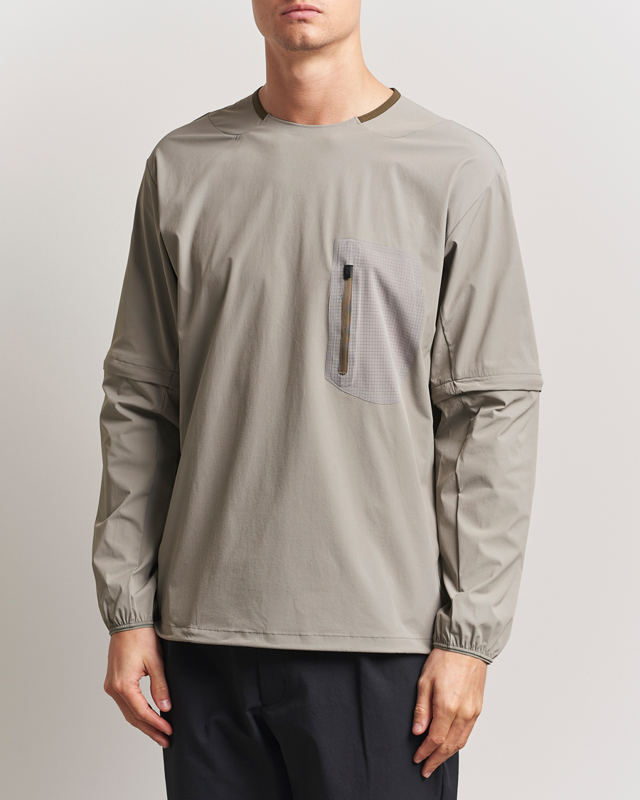 Herren | T-Shirts | Oakley | Latitude Flight Convert Shell T-shirt Boulder Green