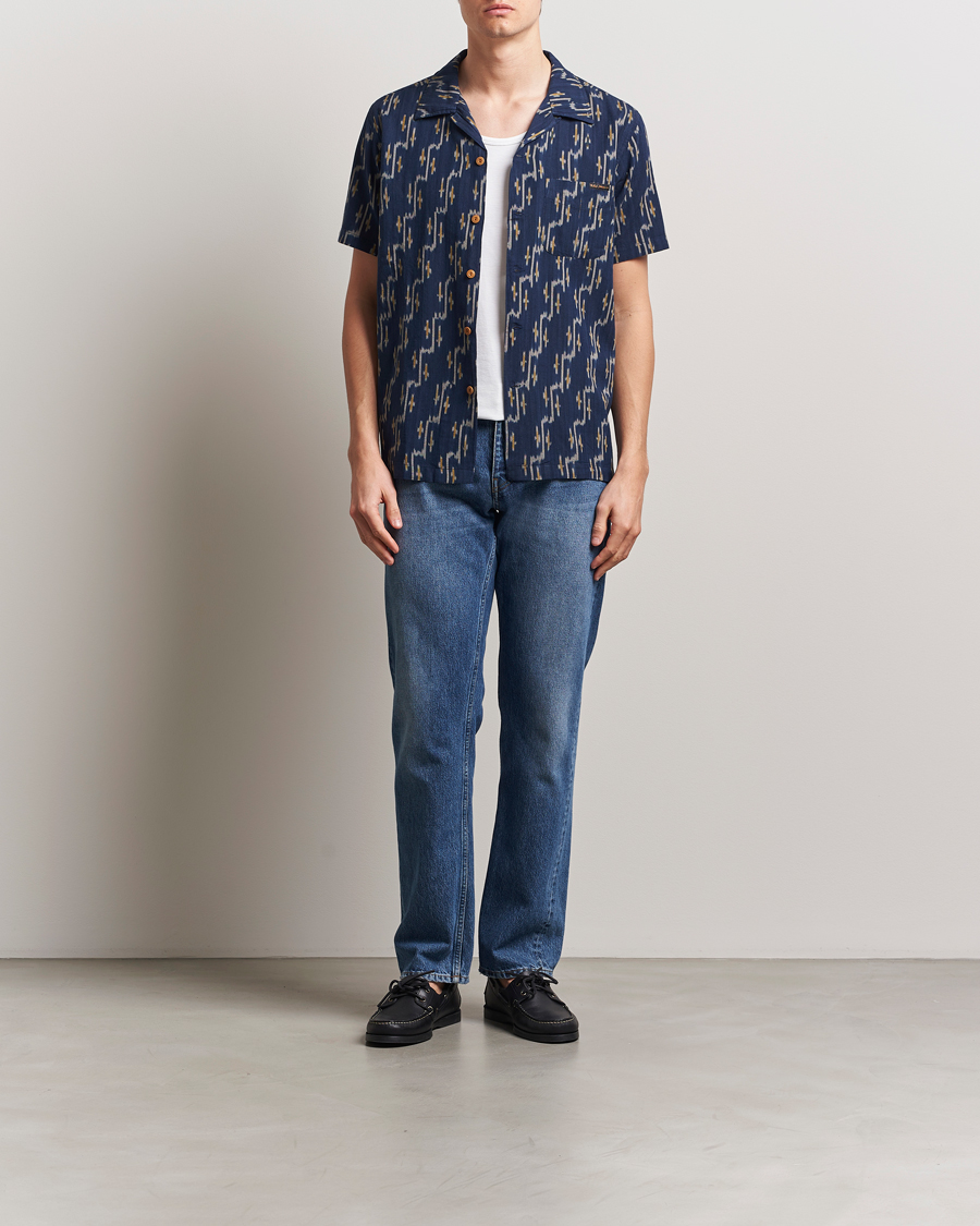 Herren | Hemden | Nudie Jeans | Arvid Printed Short Sleeve Shirt Blueberry