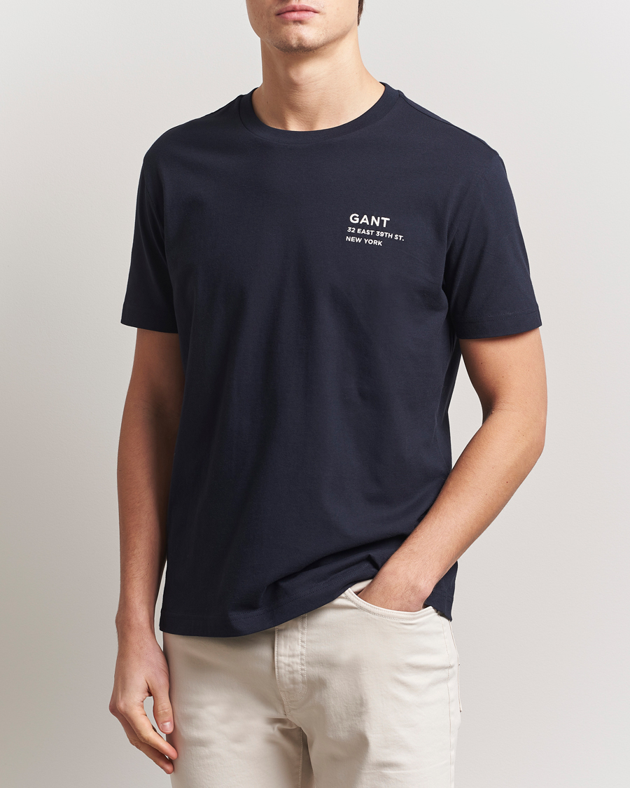 Herren | T-Shirts | GANT | Small Graphic Crew Neck T-Shirt Evening Blue
