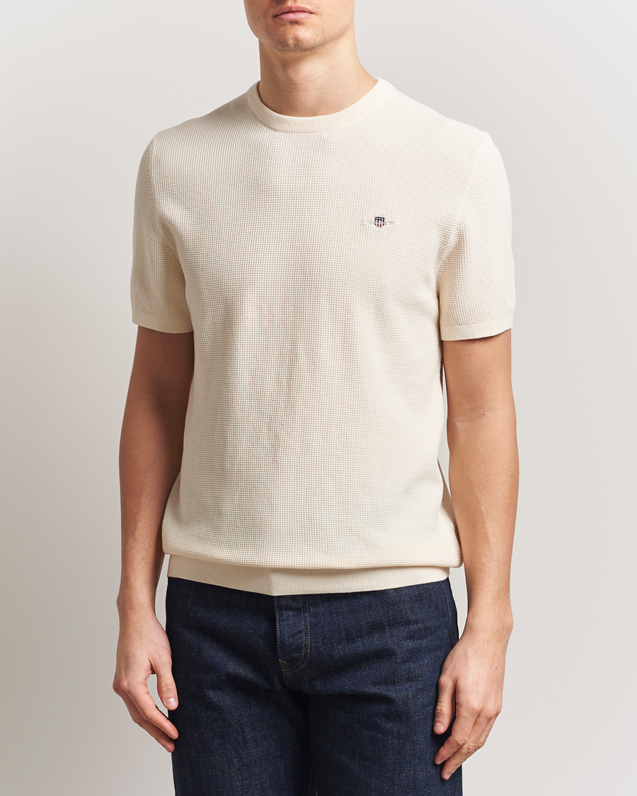 Herren | T-Shirts | GANT | Micro Textured Crew Neck T-shirt Cream