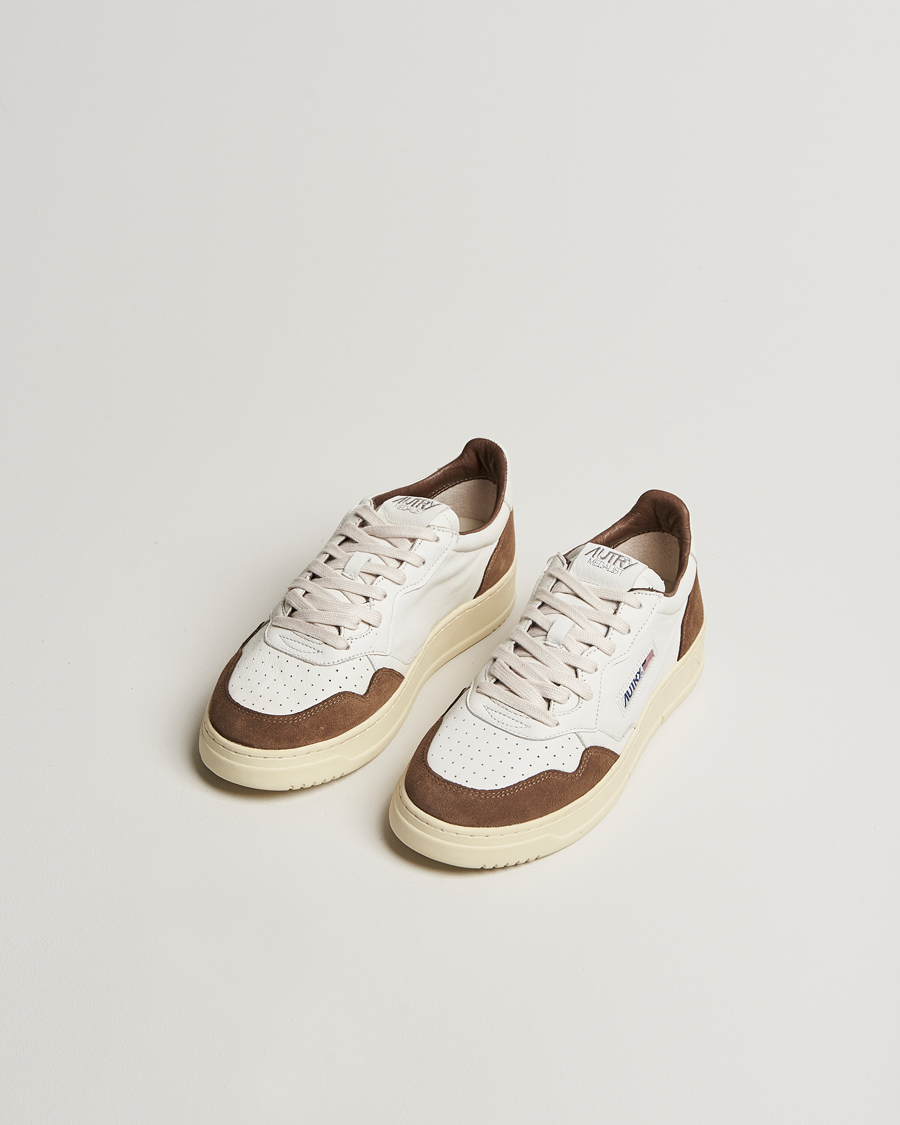Herren | Sneaker | Autry | Medalist Low Super Soft Goat Leather Sneaker White/Brown