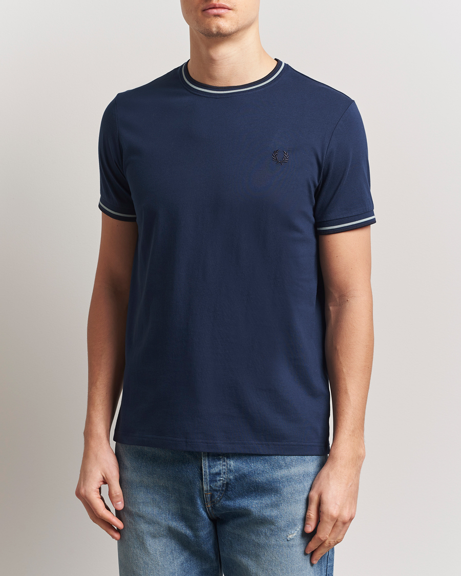 Herren | T-Shirts | Fred Perry | Twin Tipped T-Shirt Tennis Blue