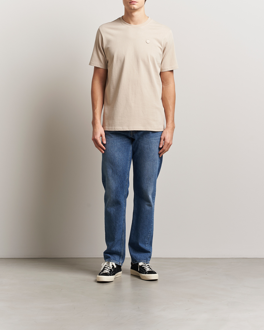 Herren | T-Shirts | KnowledgeCotton Apparel | Loake Badge T-Shirt Beige