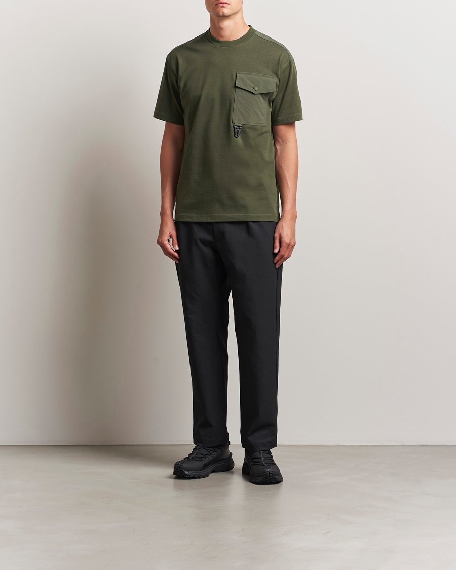 Herren | T-Shirts | Moncler Grenoble | Utility Pocket T-Shirt Military