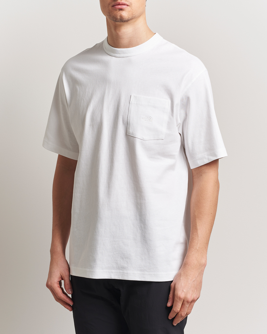 Herren | T-Shirts | The North Face | Relaxed Pocket T-Shirt White