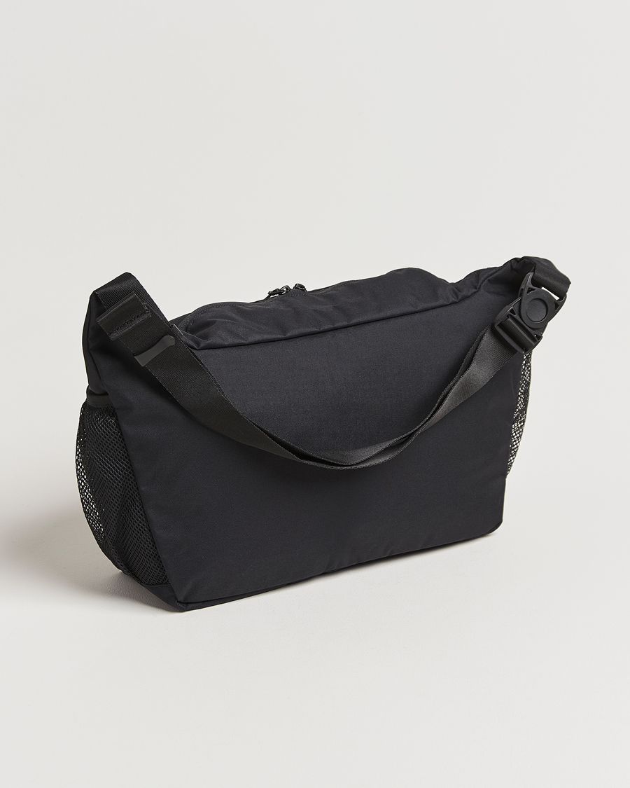 Herren | Snow Peak Everyday Use Middle Shoulder Bag Black | Snow Peak | Everyday Use Middle Shoulder Bag Black