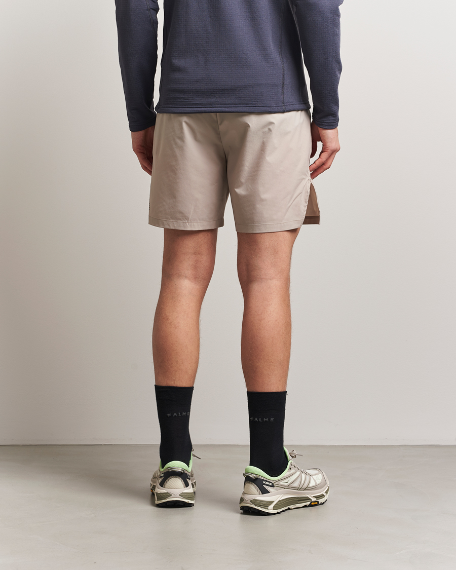 Herren | Shorts | Houdini | Pace Light Shorts Sandstorm
