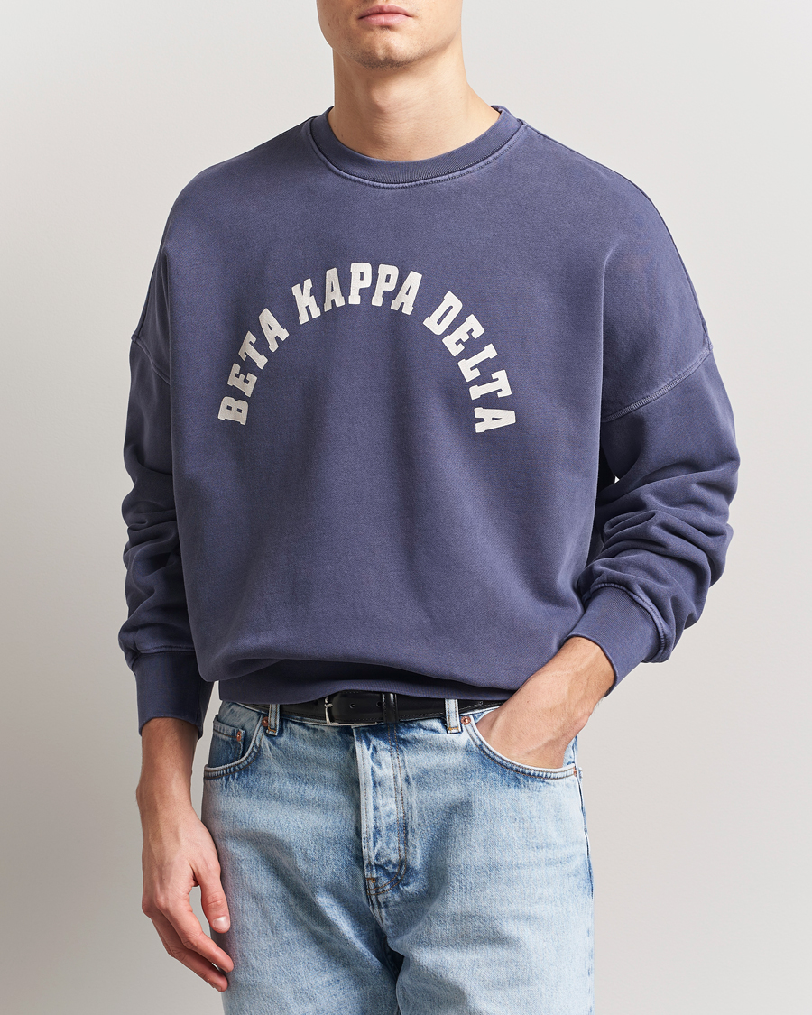 GANT 240 Mulberry Street Graphic Crew Neck Sweatshirt Dusty
