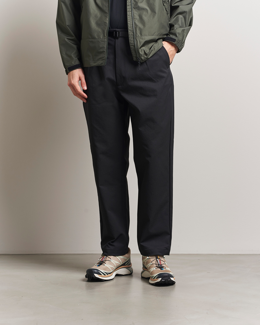 Herren | Hosen | Goldwin | One Tuck Tapered Stretch Pants Black