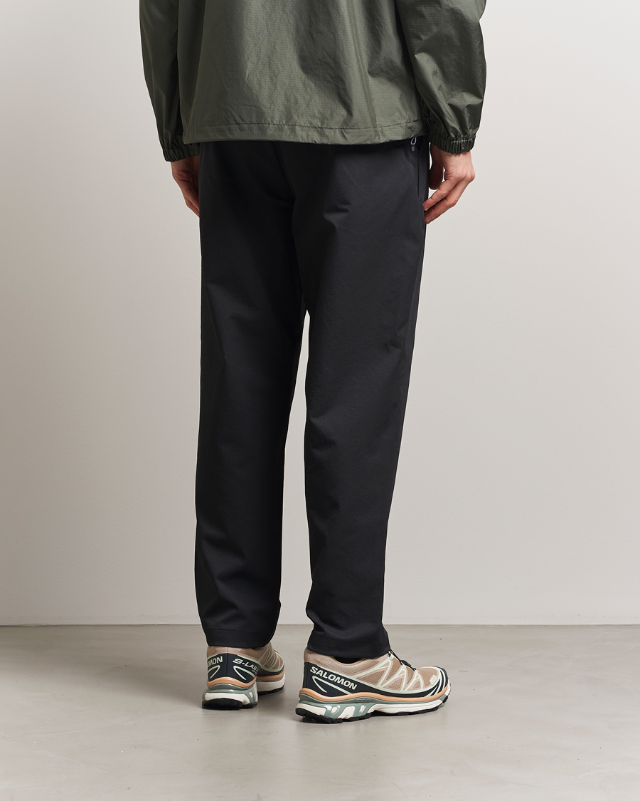 Herren | Hosen | Goldwin | One Tuck Tapered Stretch Pants Black
