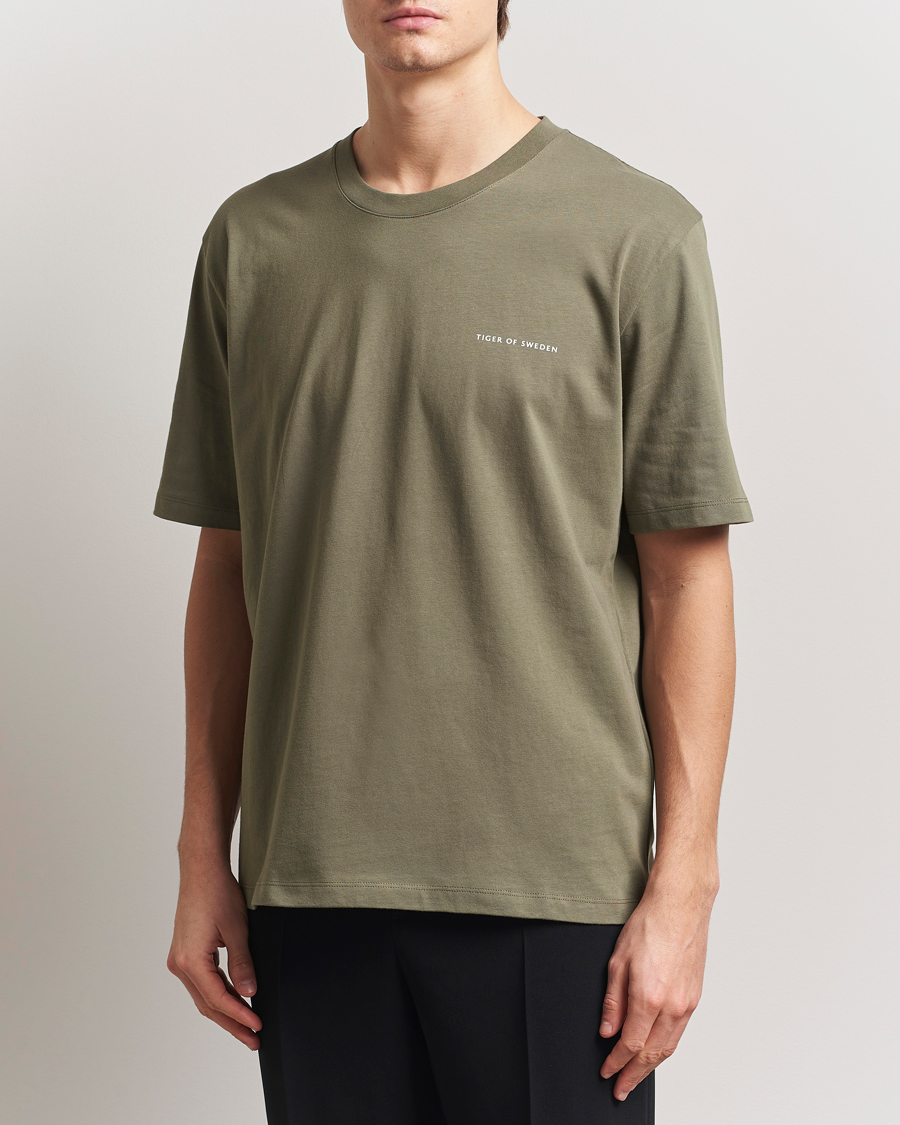 Herren | T-Shirts | Tiger of Sweden | Pro Cotton Logo T-Shirt Dusty Green