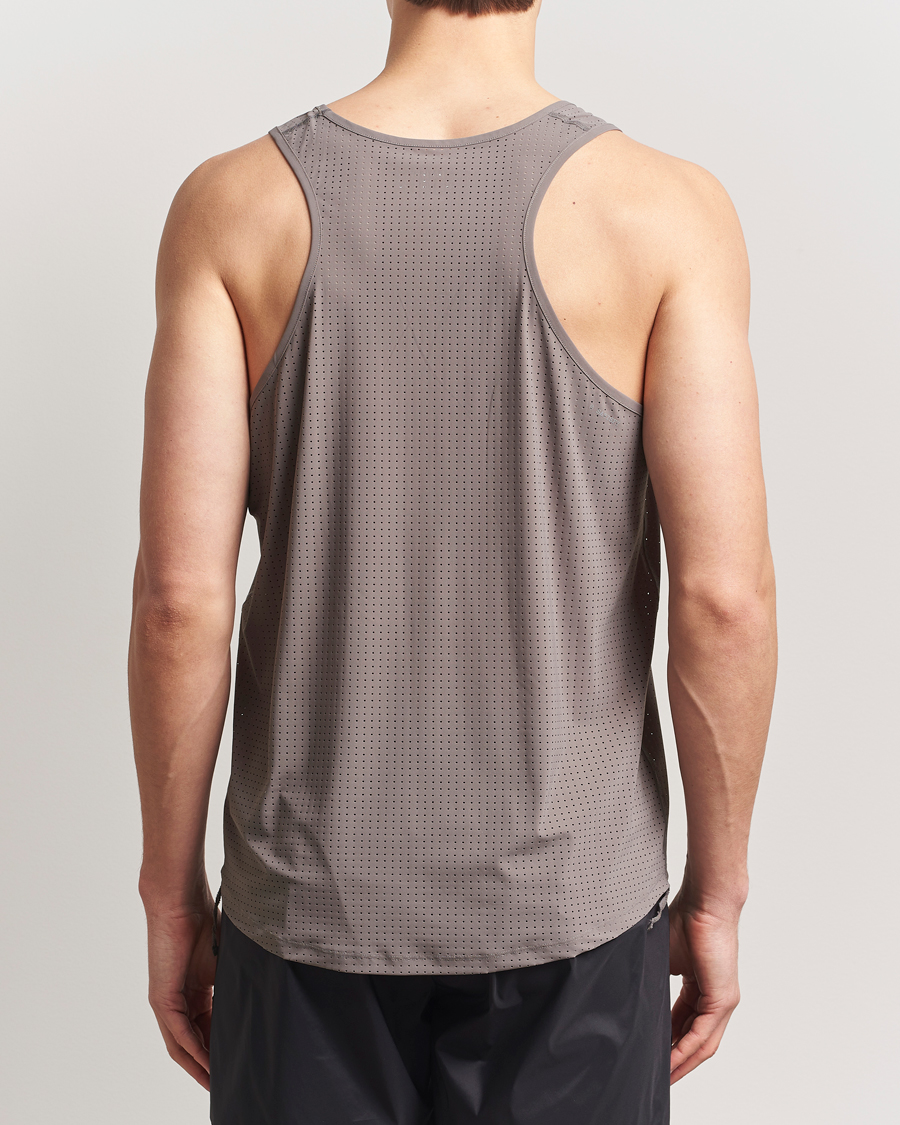 Herren | T-Shirts | Satisfy | Space-O Singlet Taupe