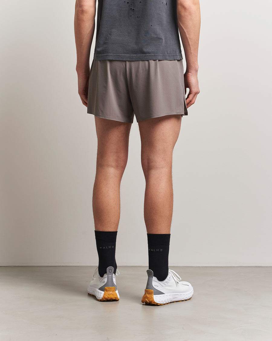 Herren | Shorts | Satisfy | Space-O 5 Inch Shorts Taupe