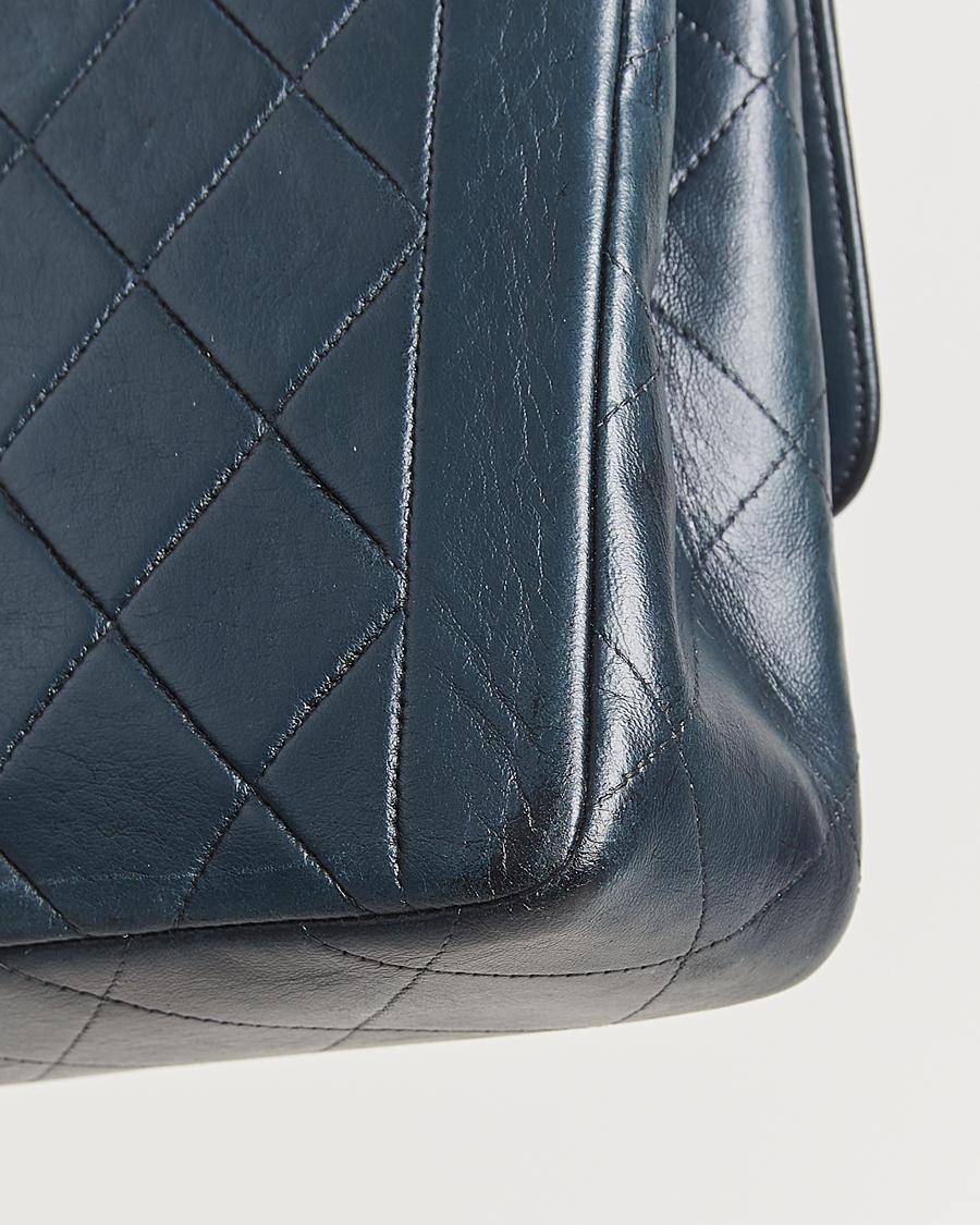 Herren | Pre-Owned & Vintage Bags | Chanel Pre-Owned | Classic Medium Single Flap Bag Lambskin Navy