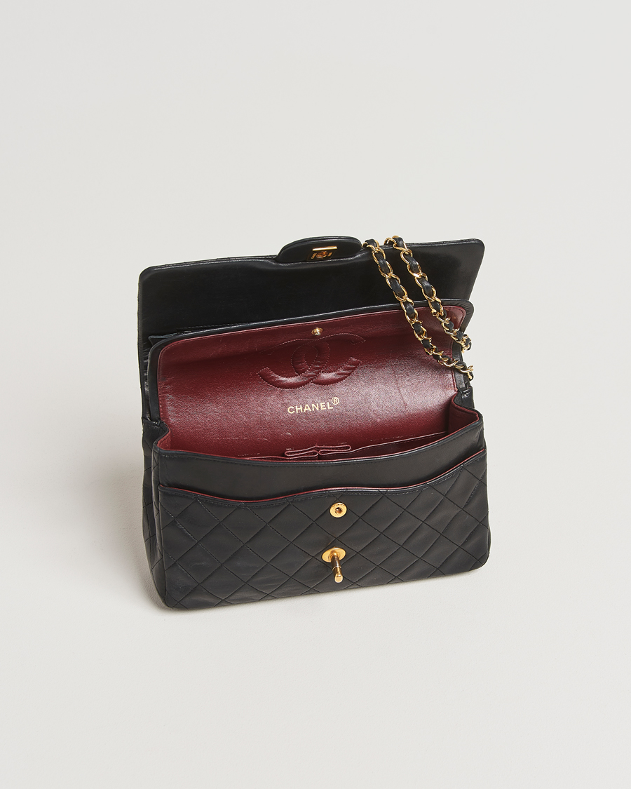 Herren | Chanel Pre-Owned Classic Medium Double Flap Bag Lambskin Black | Chanel Pre-Owned | Classic Medium Double Flap Bag Lambskin Black