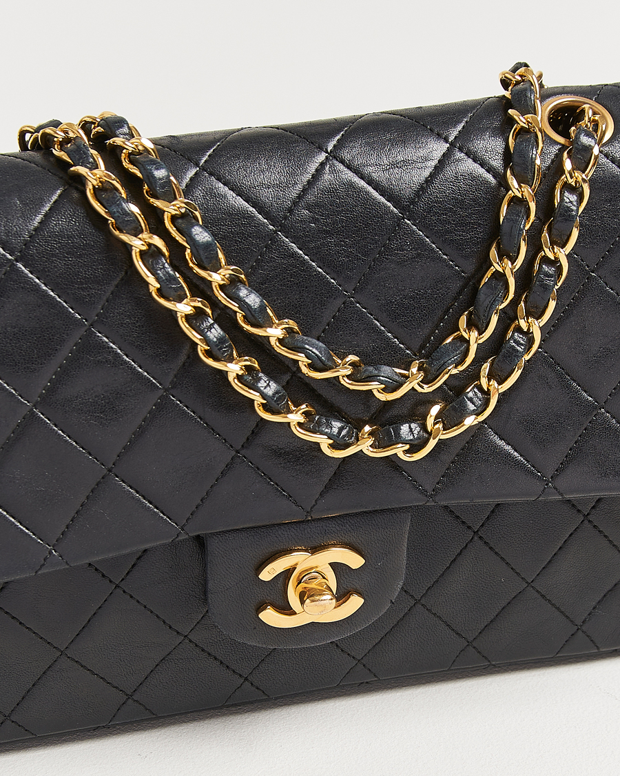 Herren | Chanel Pre-Owned Classic Medium Double Flap Bag Lambskin Black | Chanel Pre-Owned | Classic Medium Double Flap Bag Lambskin Black