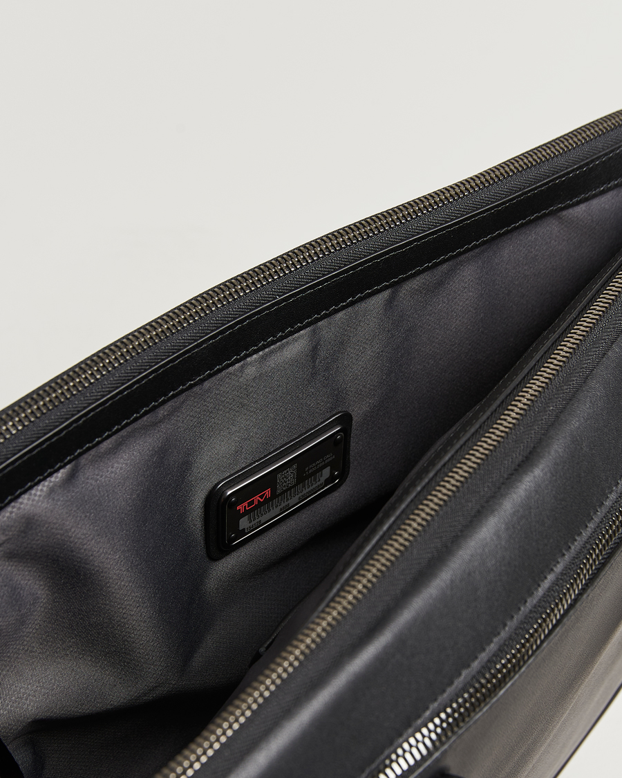 Herren | TUMI Harrison Sycamore Slim Leather Brief Black | TUMI | Harrison Sycamore Slim Leather Brief Black