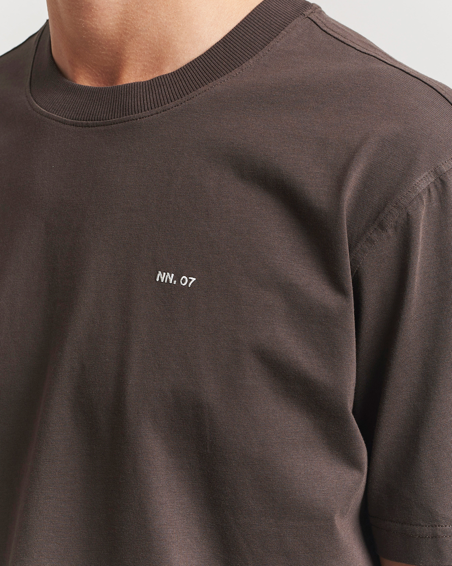 Herren | T-Shirts | NN07 | Adam Logo Crew Neck T-Shirt Coffee