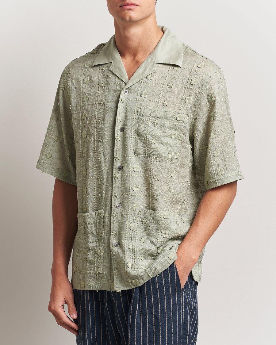 Herren | Hemden | NN07 | Ben Lyocell Fil-Coupé Embroidery Anglaise Shirt Sage Green