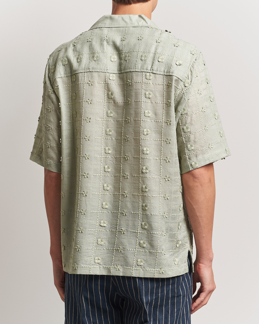 Herren | Hemden | NN07 | Ben Lyocell Fil-Coupé Embroidery Anglaise Shirt Sage Green